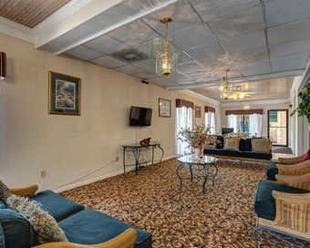 Hotel Rodeway Inn & Suites