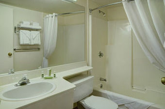 Hotel Lakeview Inn And Suites Bathurst