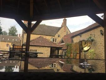 Posada The Radnor Arms