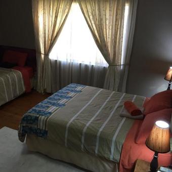 Hostal Vna Guesthouse