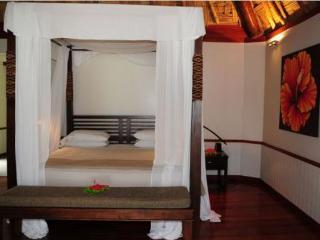 Hotel Qamea Resort  Spa