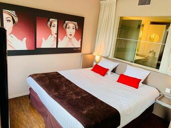 Standing Hotel Suites By Actisource