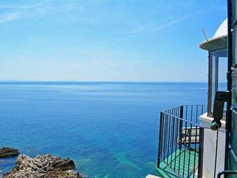 Holiday Home Crna Punta