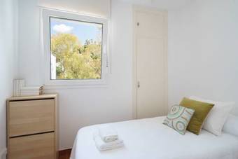 Apartment With Terrace & Sea View