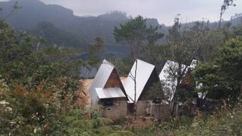 Caba�as Cinco Lagos