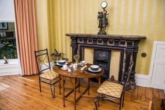 Bed & Breakfast Cliffe House