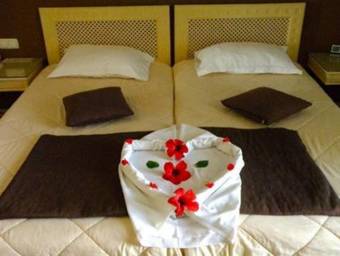 Hotel Vincci Flora Park