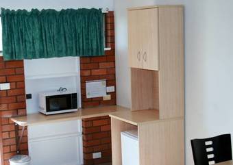 The Plains Motor Inn