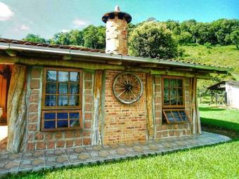 Lodge Fazenda Le�o Da Montanha