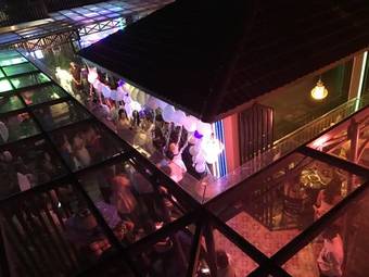 Jasmine Hotel& Sky Bar