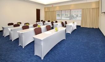 Holiday Inn Express Hotel  Suites Toronto - M