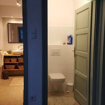 Zr�nyi 11 Apartments