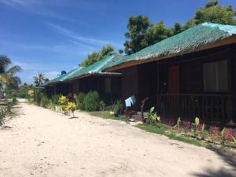Bantayan Hut