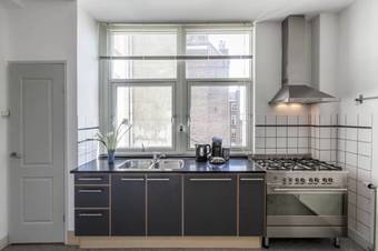 Artis Aquarium Apartment