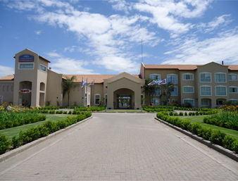 Hotel Howard Johnson Plaza Spa & Convention Center