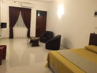 Nanda Court Apartments