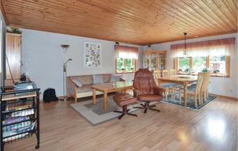 Two-bedroom Holiday Home In Algaras