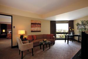 Traders Hotel Manila