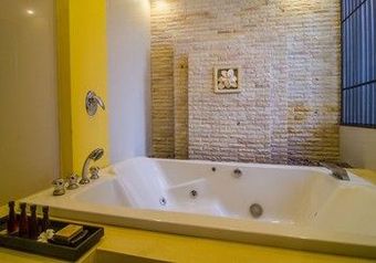 Hotel Kirikayan Luxury Pool Villas And Spa