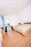 Hotel Holiday Park