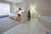 Holiday Inn Express Hotel & Suites College Station