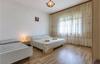 Two-bedroom Apartment In Fazana