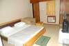 Hotel Queens Way Resorts