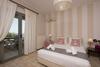 Hotel Golden Coast Boutique - Luxury Living