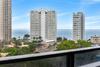Apartamento Sunny Modern Two-bedroom Pad Steps From The Beach