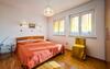 Valessia House With Apartment
