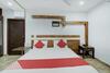 Hotel Oyo 76788 C Square Space