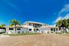Apartamento Waterfront Serenity - Canal-view Retreat - Pool, Dock Duplex