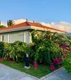 Villa Aqua