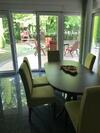Megtart-lak Villa