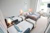 Bed & Breakfast Waves In