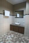 Hostal Makabata Guesthouse