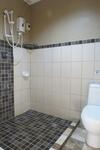 Hostal Makabata Guesthouse