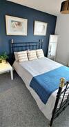 Very Spacious Two Bedroom Converted Apartment In East Croydon