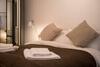 Spacious 2-bed Apartment With Outside Space