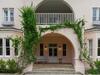 Hostal Westbank Manor