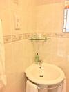 Hostal White Cottage B&B