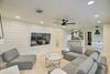 Modern House With Fireplace, Walk To Fishing!