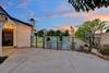 A Super Private La Home With Amazing Design And Pool & Spa