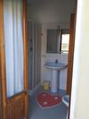 Room In B&B - Spacious Double Room A Stone Throw From The Sea