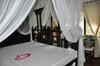Bed & Breakfast Luna House Moyo Wa Dunia Ltd