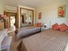 Hostal Oasis Parque Country Club