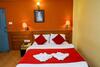 Hotel Silver Oaks Inn