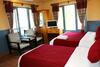 Hotel Silver Oaks Inn